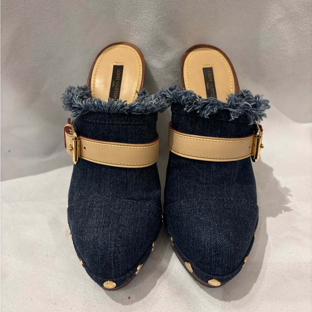 Louis Vuitton Clogs - Picture 7 of 7